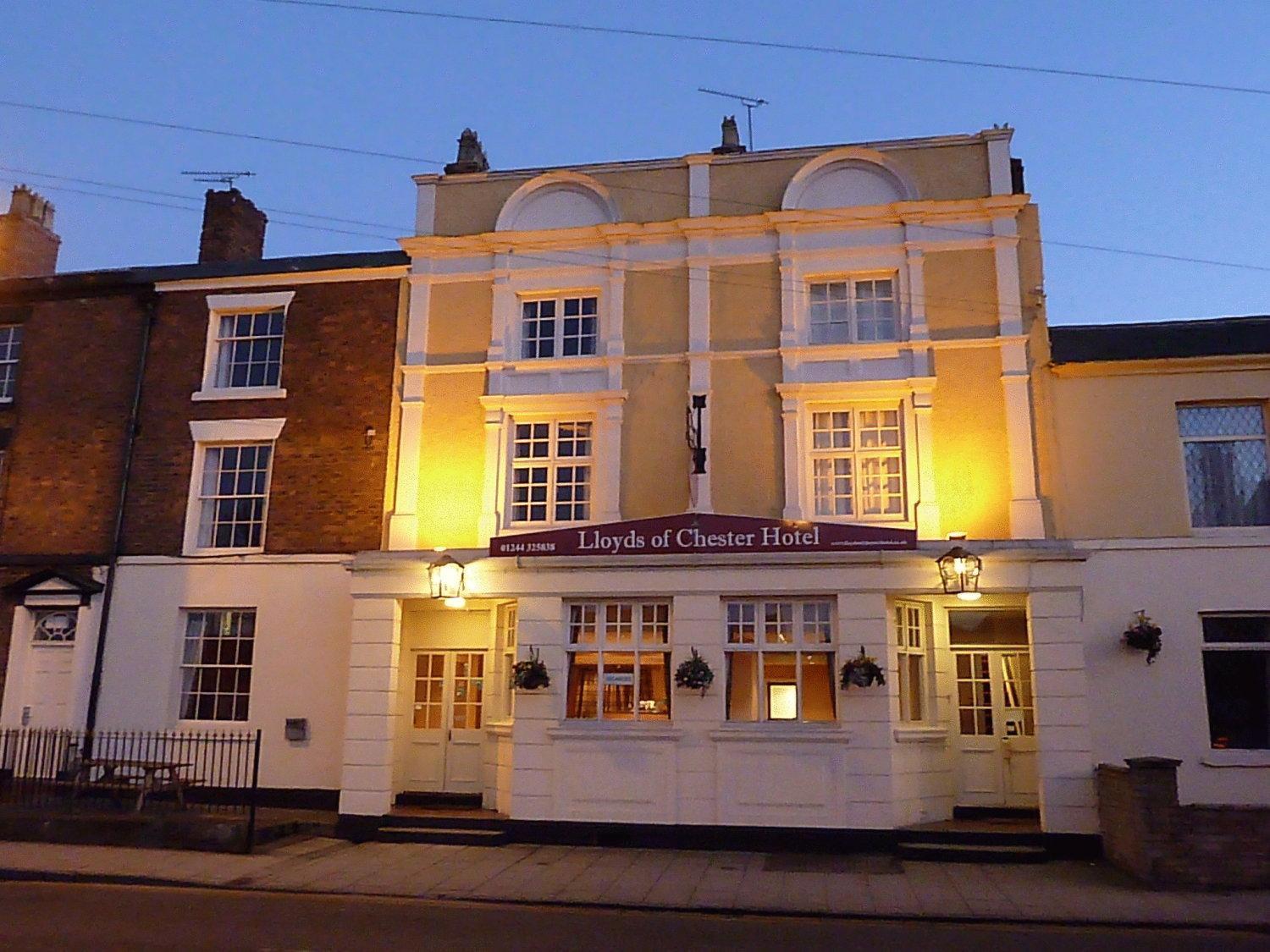 Lloyds Of Chester Hotel Exterior photo