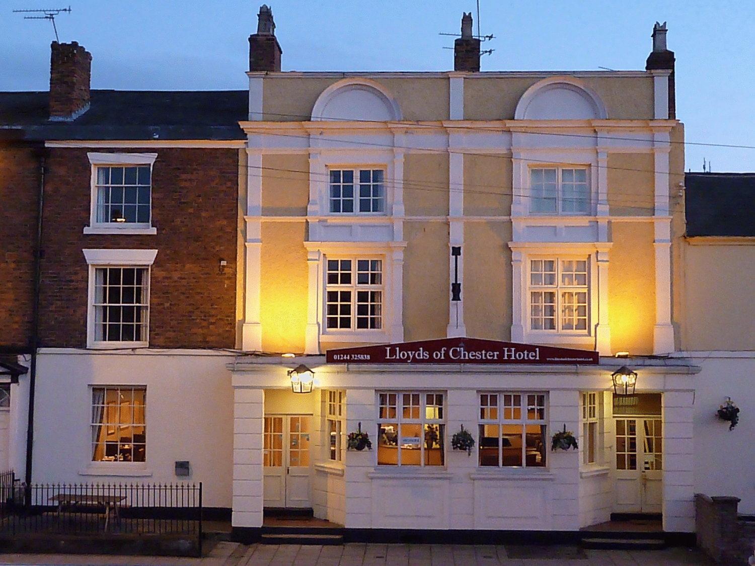 Lloyds Of Chester Hotel Exterior photo